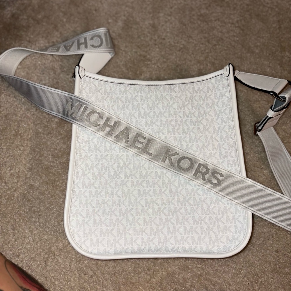 Michael Kors Cream Monogram Shoulder Bag - Picture 4 of 4